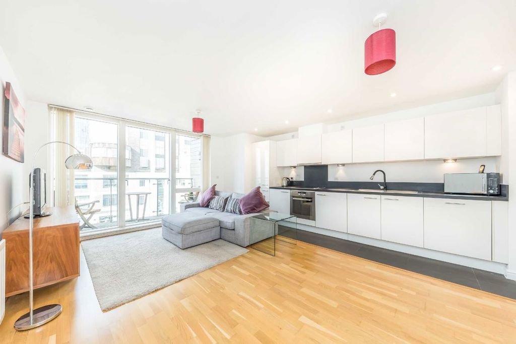 Property photo 2 of 6