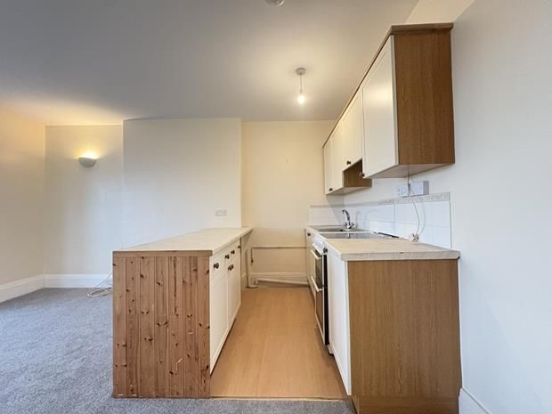 Property photo 3 of 8 Kitchen