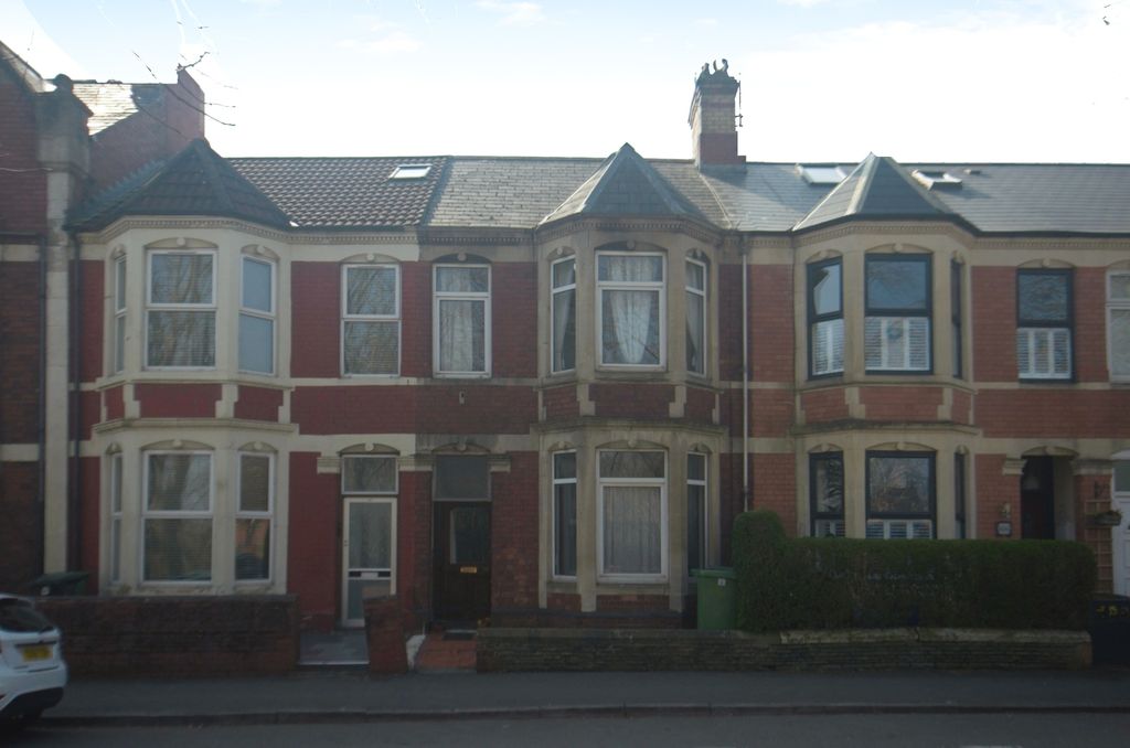 Property photo 1 of 18 Taff Embankment