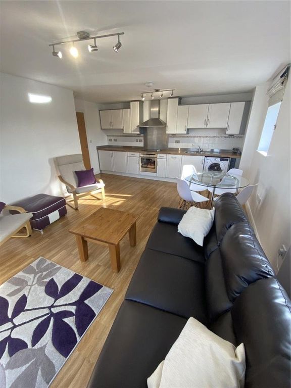 Property photo 3 of 12 Picture No. 01