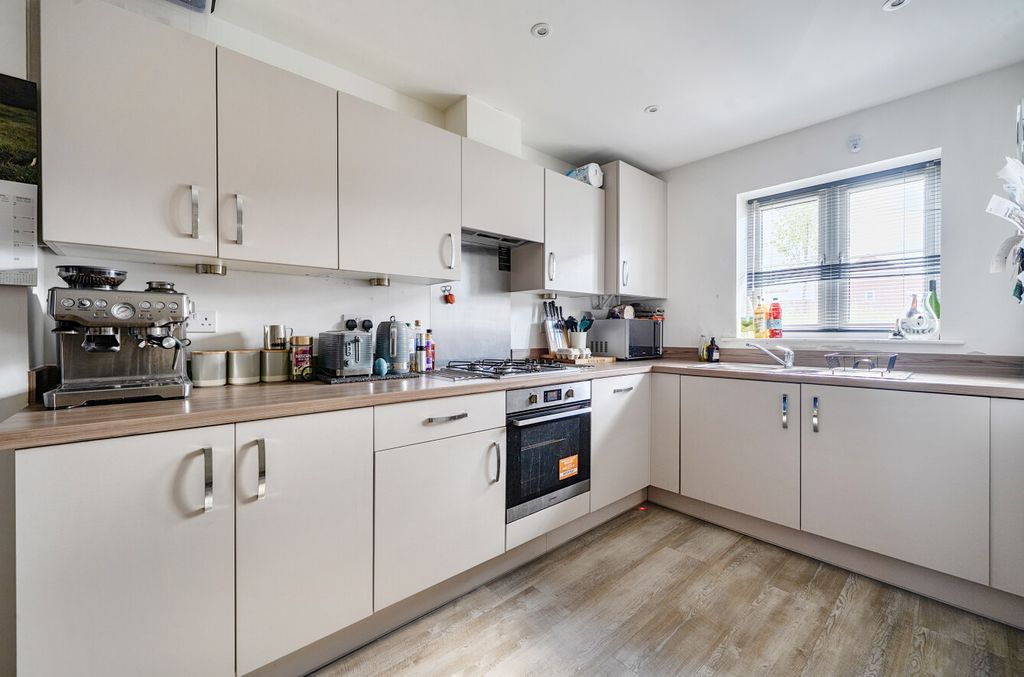Property photo 3 of 21 1458391-14-6A0208...