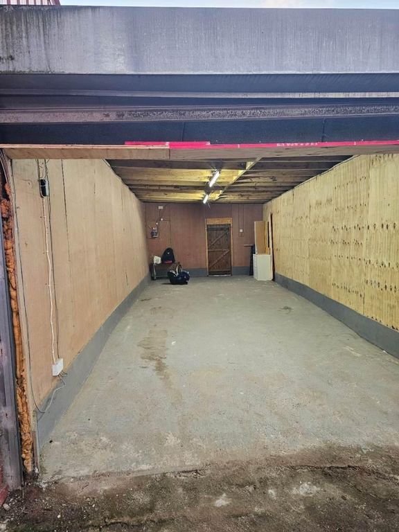 Property photo 3 of 5 Photo 4