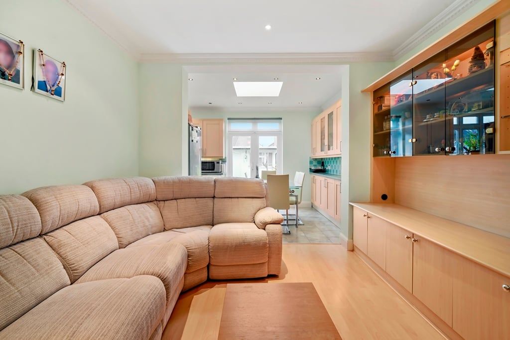 Property photo 3 of 14