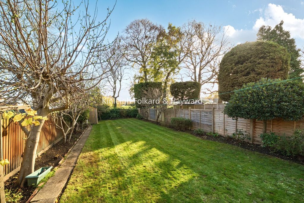 Property photo 2 of 22 Picture No. 11