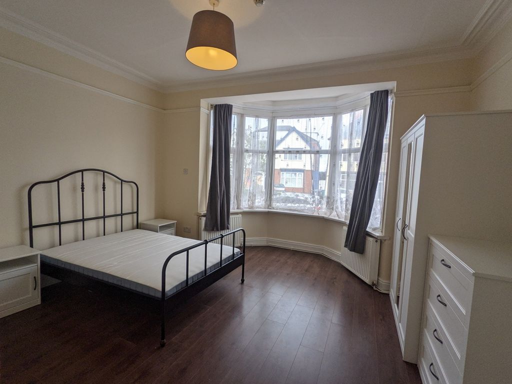 Property photo 1 of 6 Photo 0