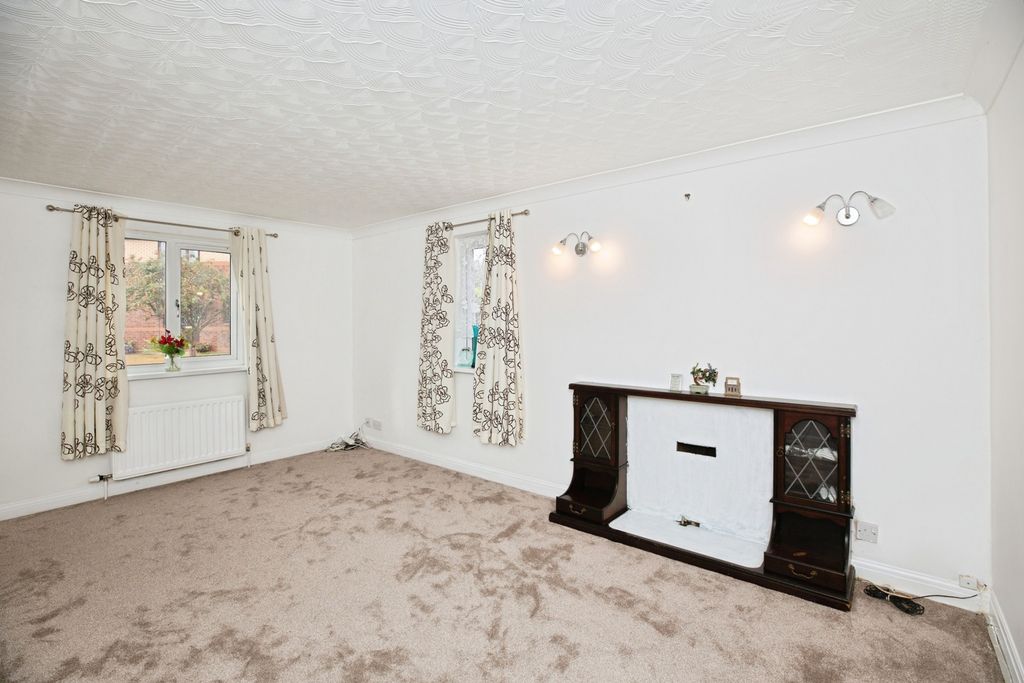 Property photo 3 of 21 Pbox-Img.Jpg
