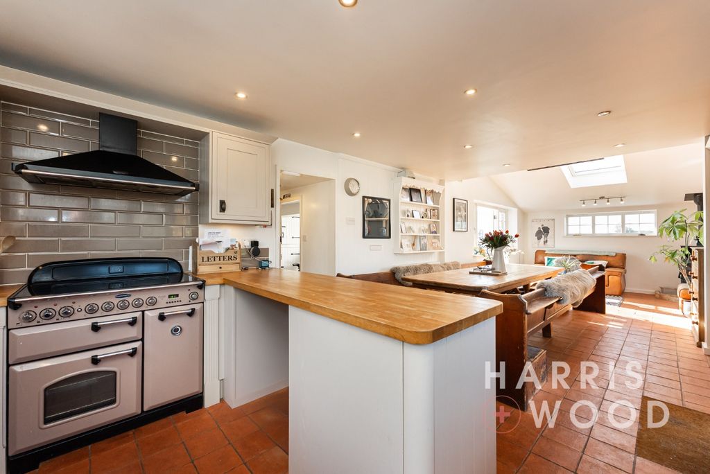 Property photo 3 of 63 4000635