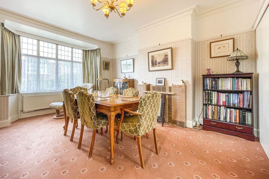 Property photo 3 of 19