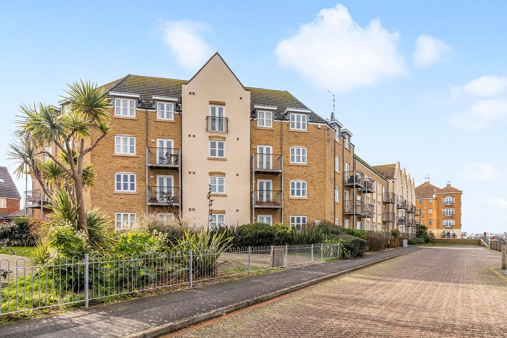 Property photo 1 of 17 Picture No. 18