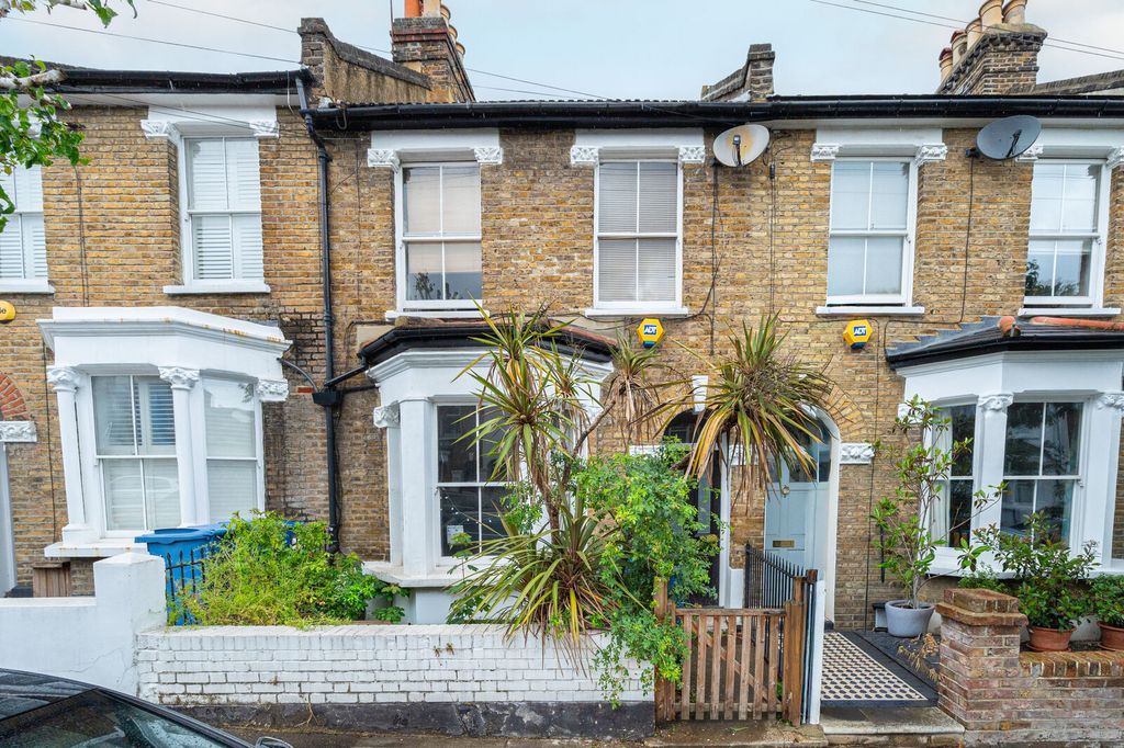 Property photo 1 of 19