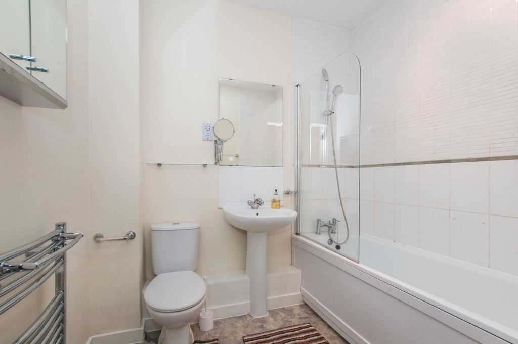 Property photo 3 of 10 746A8246-E138-4Bf9-9