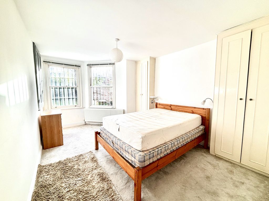 Property photo 3 of 8