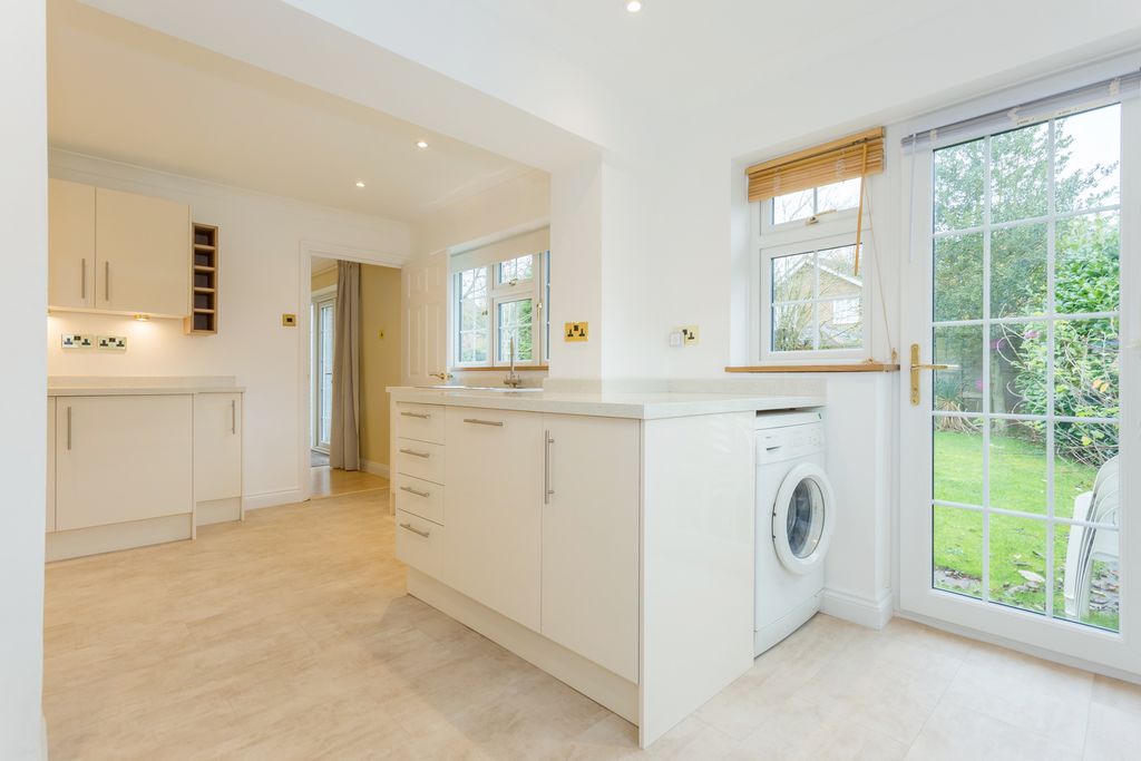 Property photo 3 of 13 Photo 10