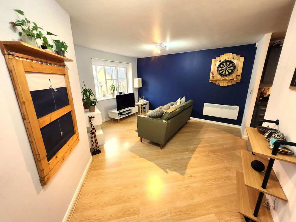 Property photo 3 of 11