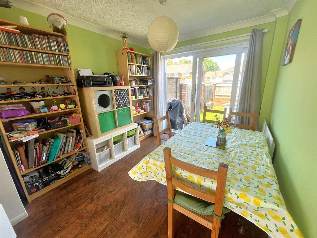 Property photo 3 of 15 Picture No. 02