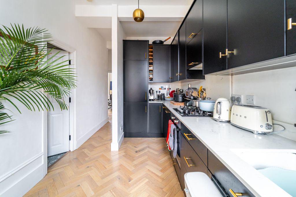 Property photo 3 of 9 Ndb02883-Edit