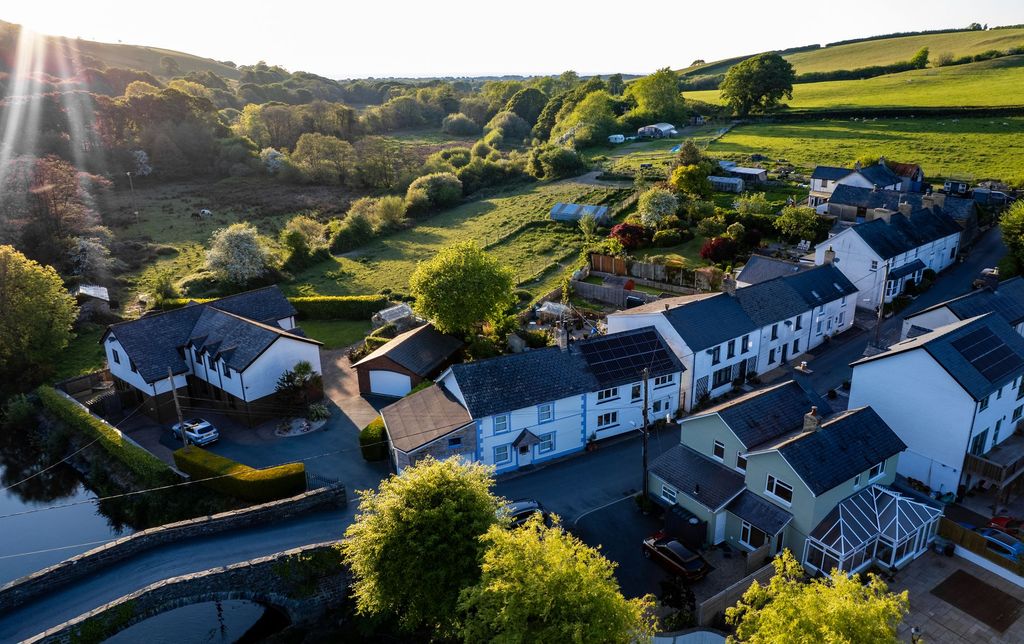 Property photo 1 of 45