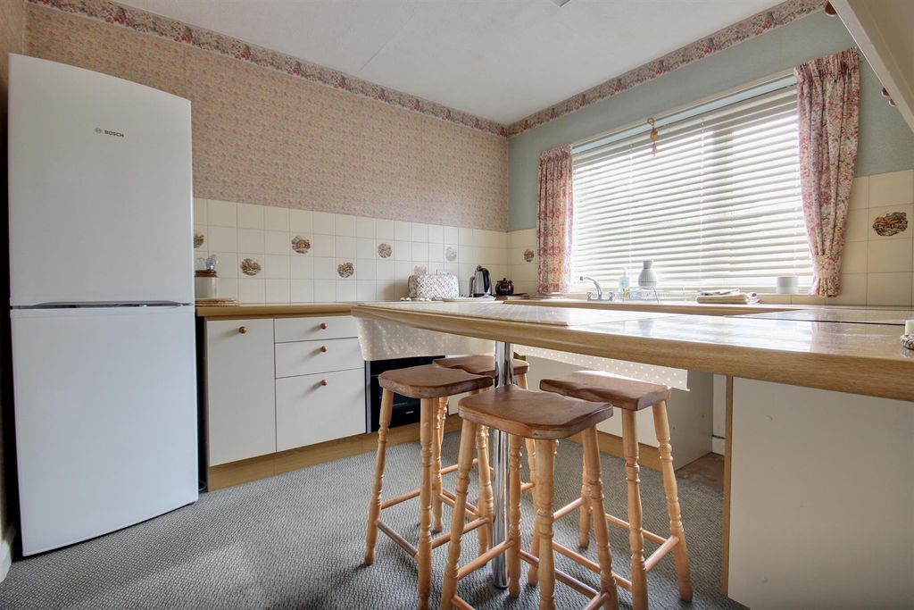 Property photo 3 of 11 West Street (7).Jpg