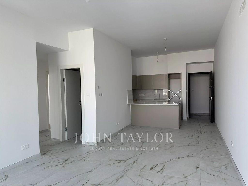 Property photo 2 of 26