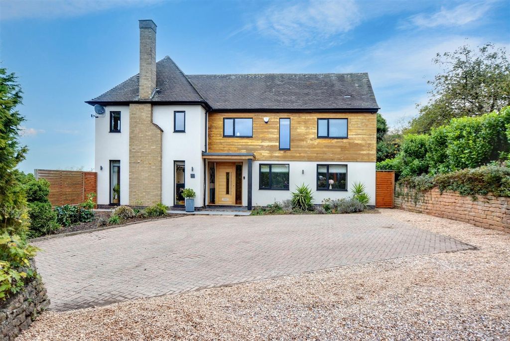 Property photo 1 of 46