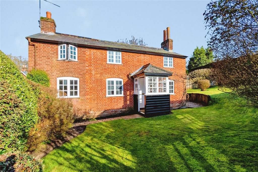 Property photo 1 of 32 Picture No. 02