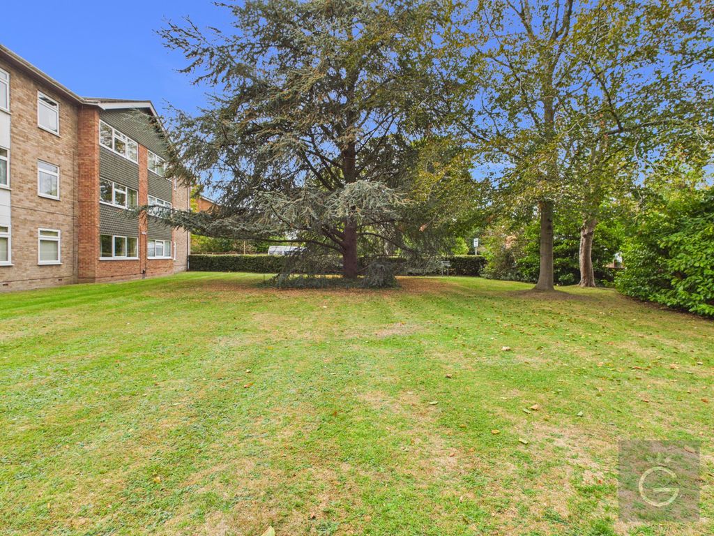 Property photo 2 of 8
