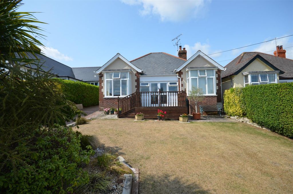 Property photo 1 of 16 Front