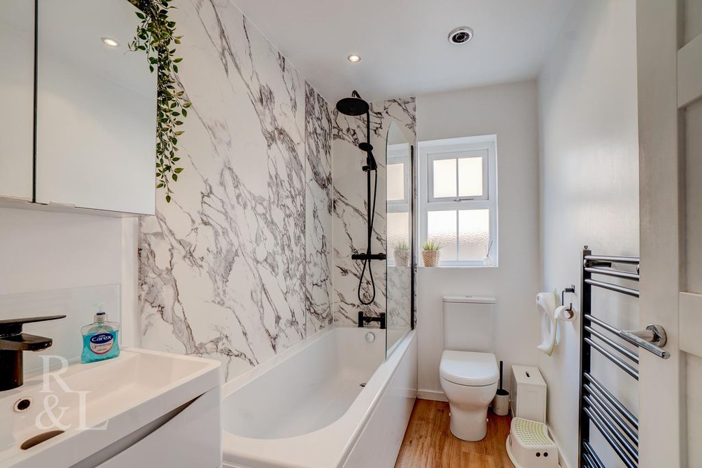 Property photo 3 of 24 Batched  (24).Jpg