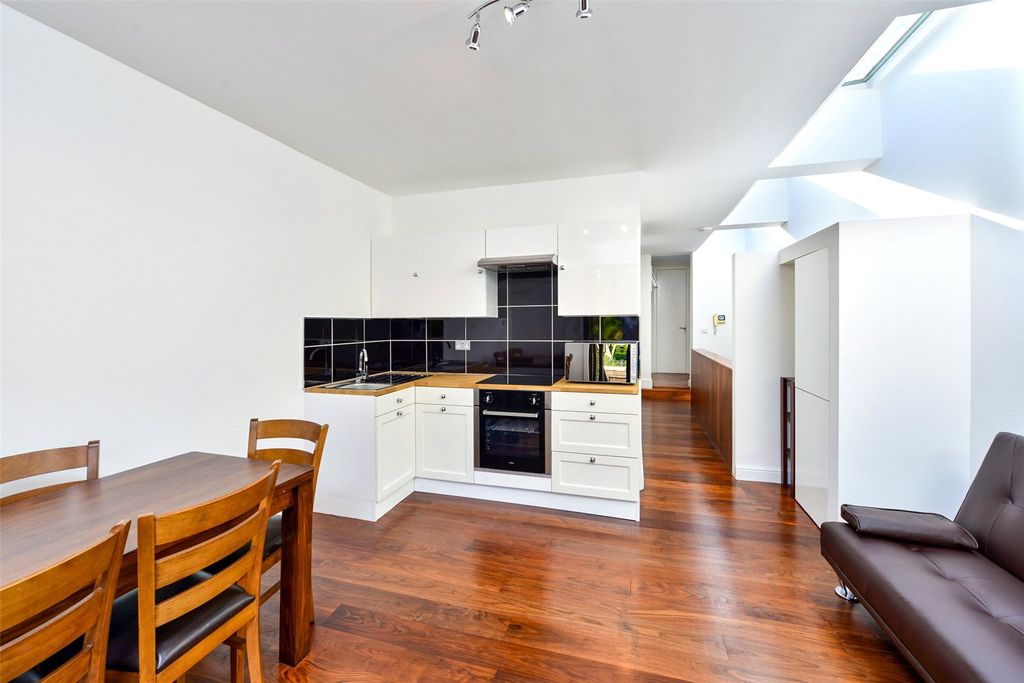 Property photo 3 of 7 Picture No. 02