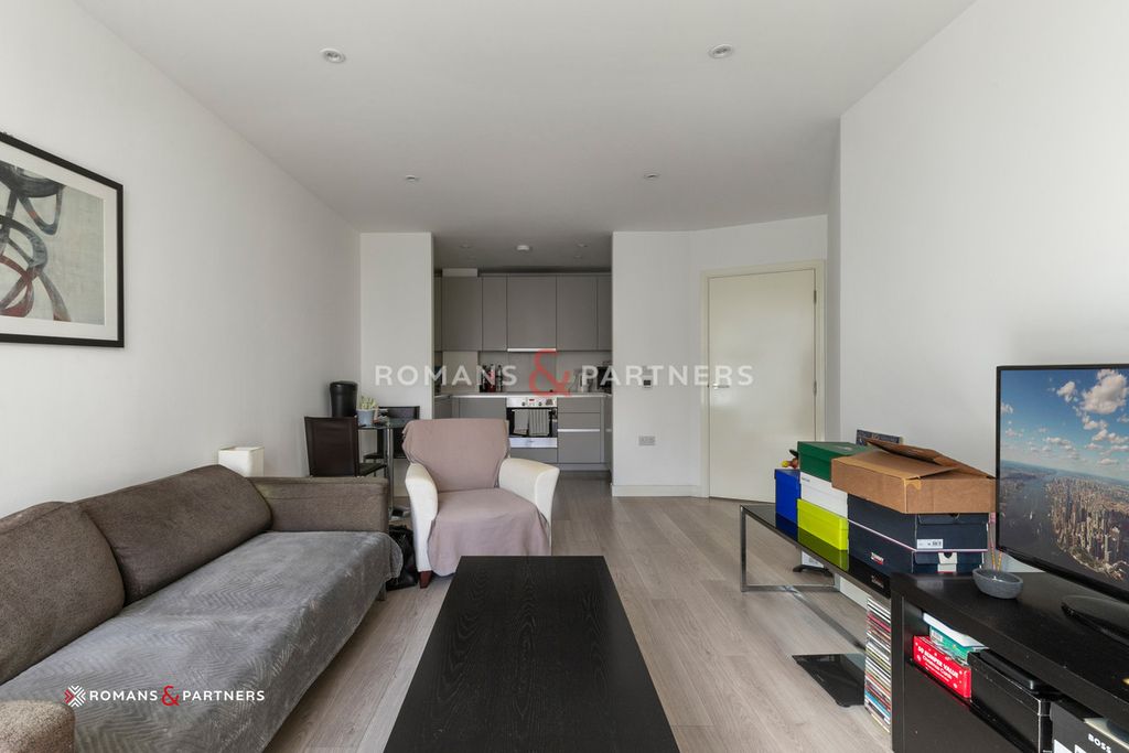 Property photo 1 of 12