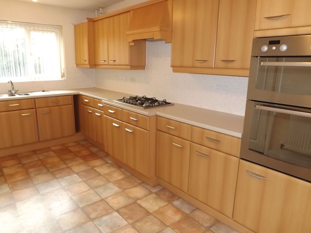 Property photo 2 of 15 Kitchen