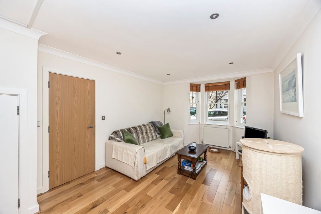 Property photo 3 of 18