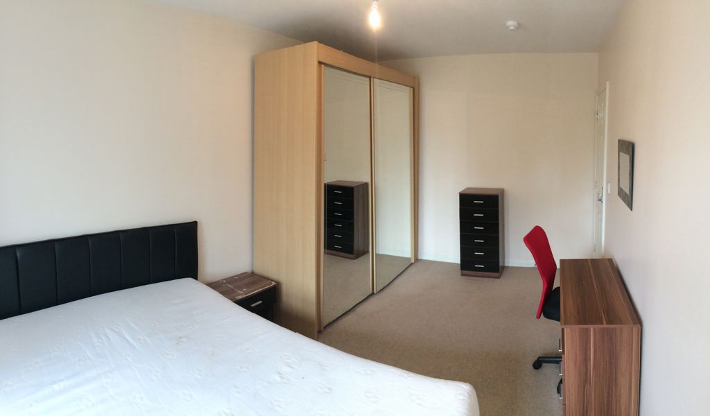 Property photo 1 of 5 Room