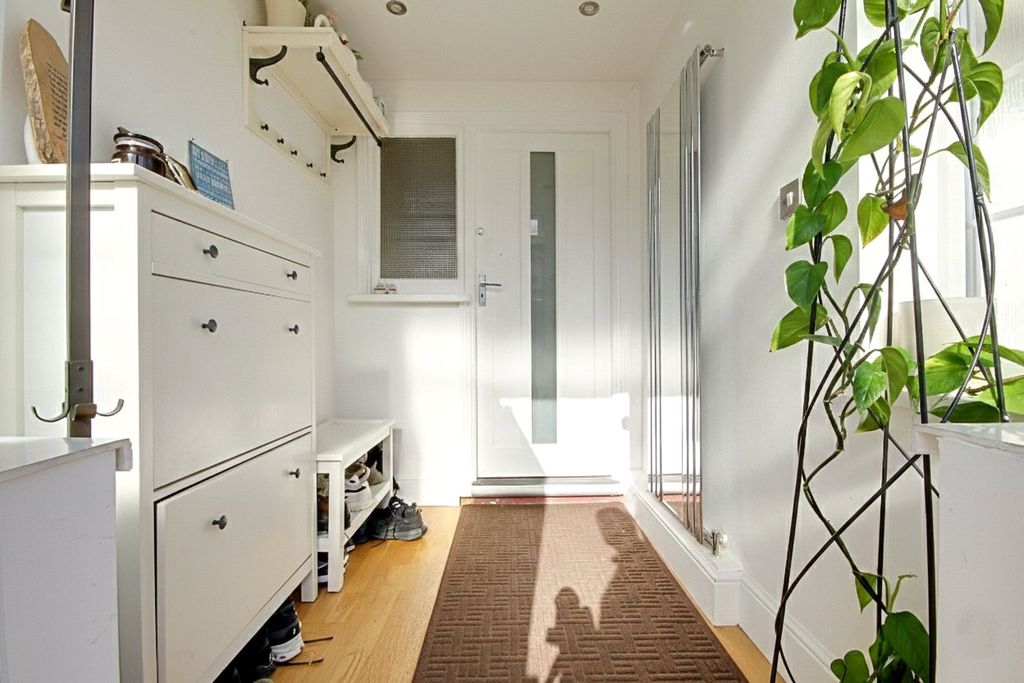 Property photo 3 of 21 Picture No. 02