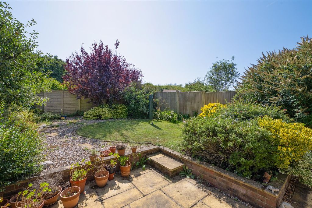 Property photo 2 of 13 Bridewell Park, Whitstable
