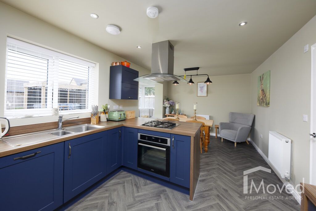 Property photo 2 of 24 Yo84Fj - Kitchen - Diner -2