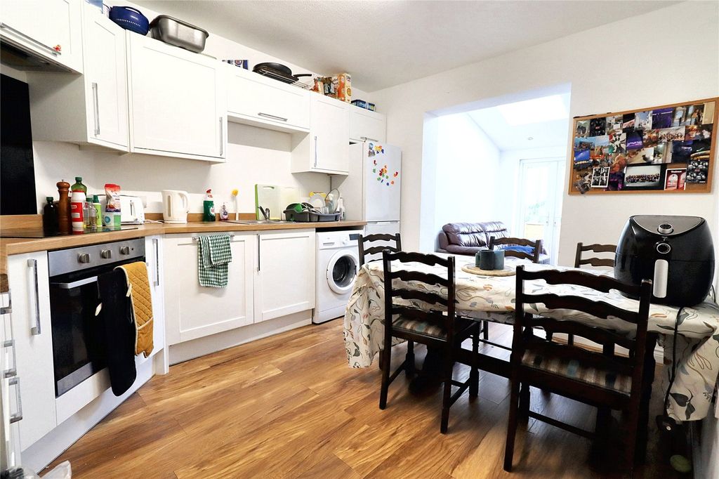 Property photo 2 of 11 Picture No. 03