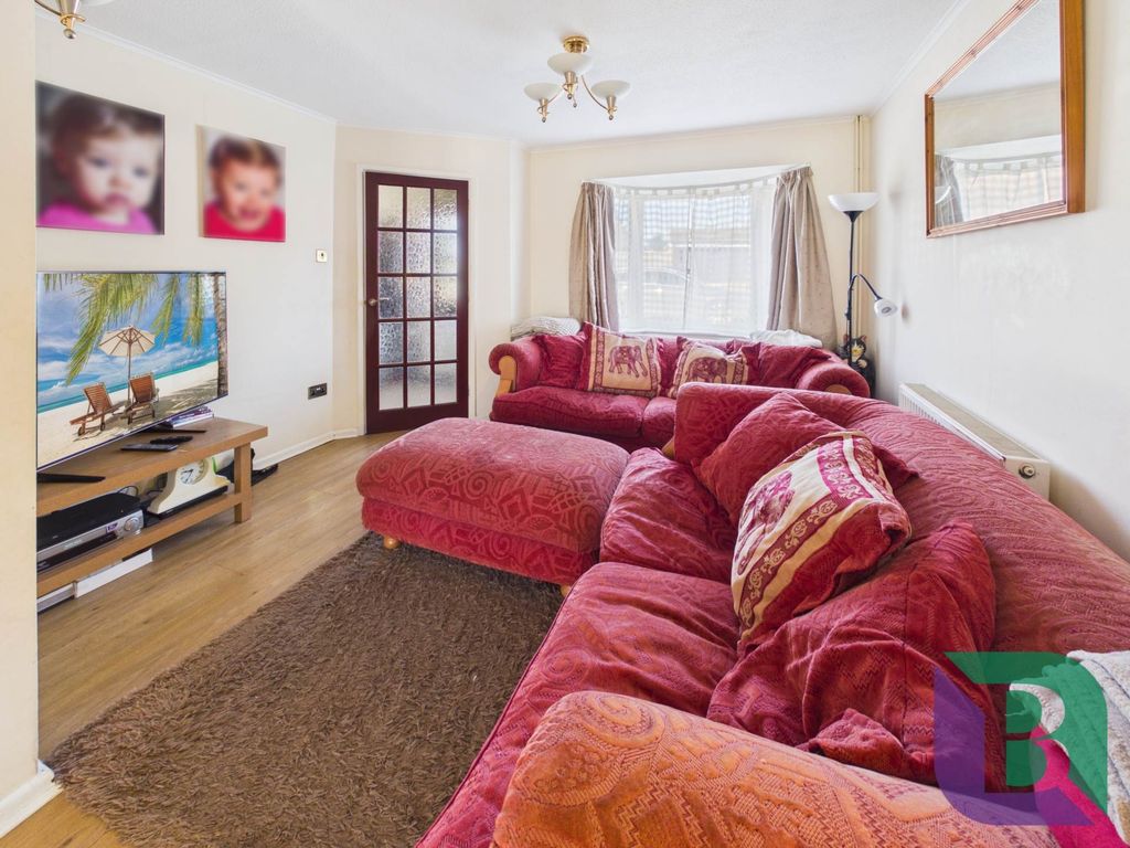 Property photo 3 of 14