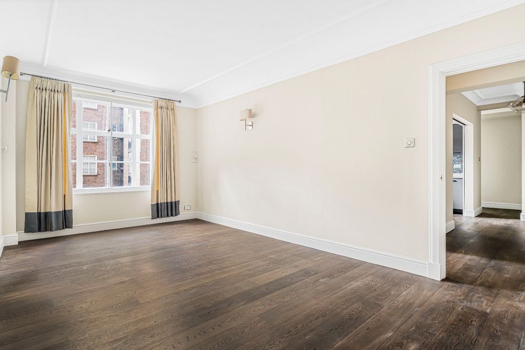 Property photo 1 of 16 Picture No. 05