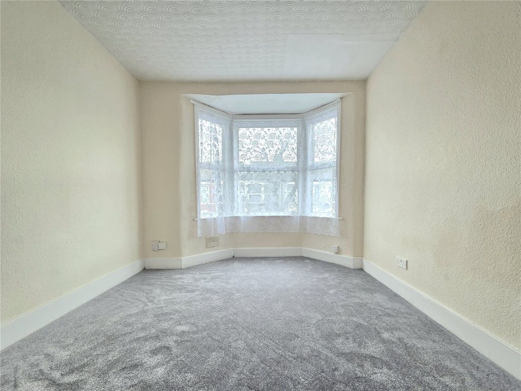 Property photo 3 of 10 Picture No. 04