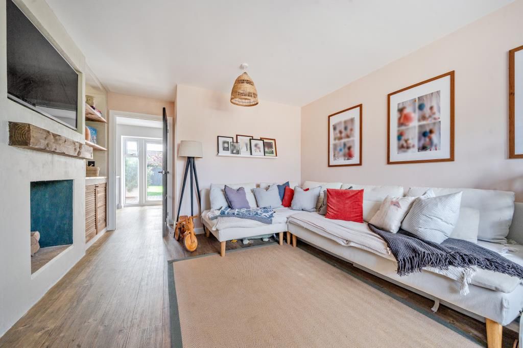 Property photo 2 of 19 Living Room