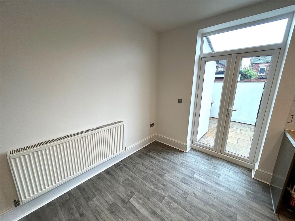 Property photo 3 of 12 Dining Area.Jpg