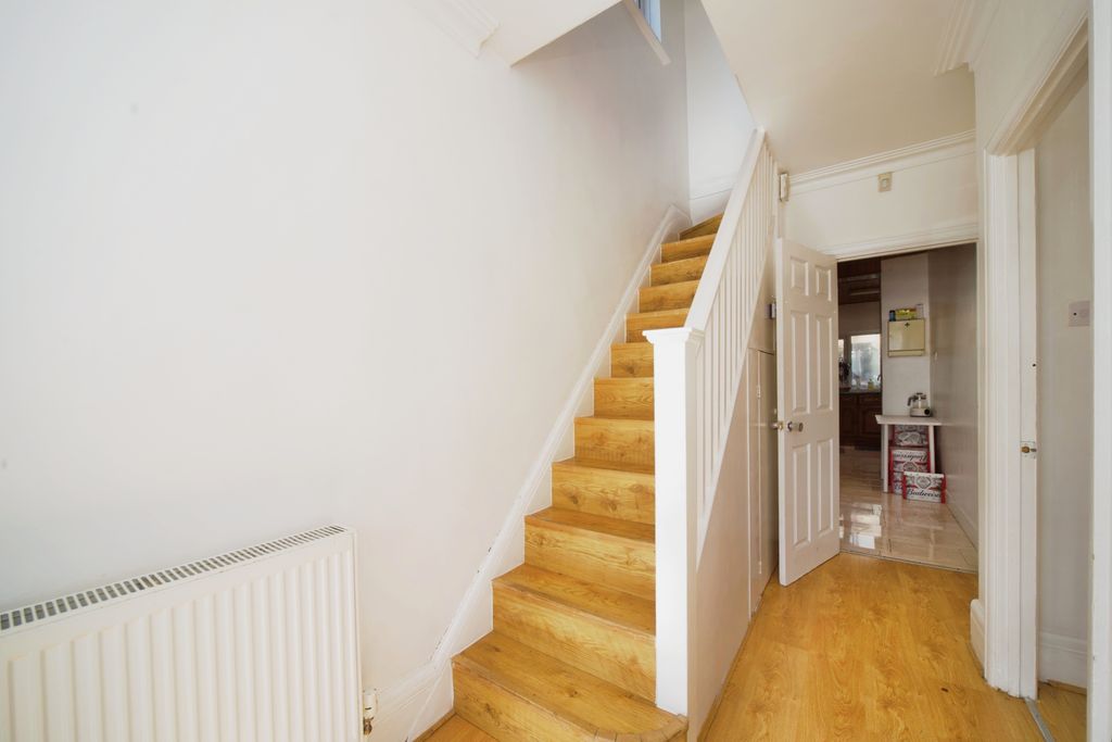 Property photo 2 of 17 Photography