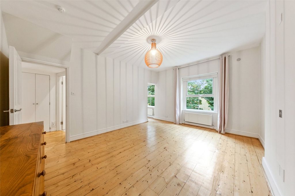 Property photo 1 of 9 Picture No. 14