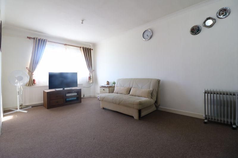 Property photo 2 of 7 Photo 2