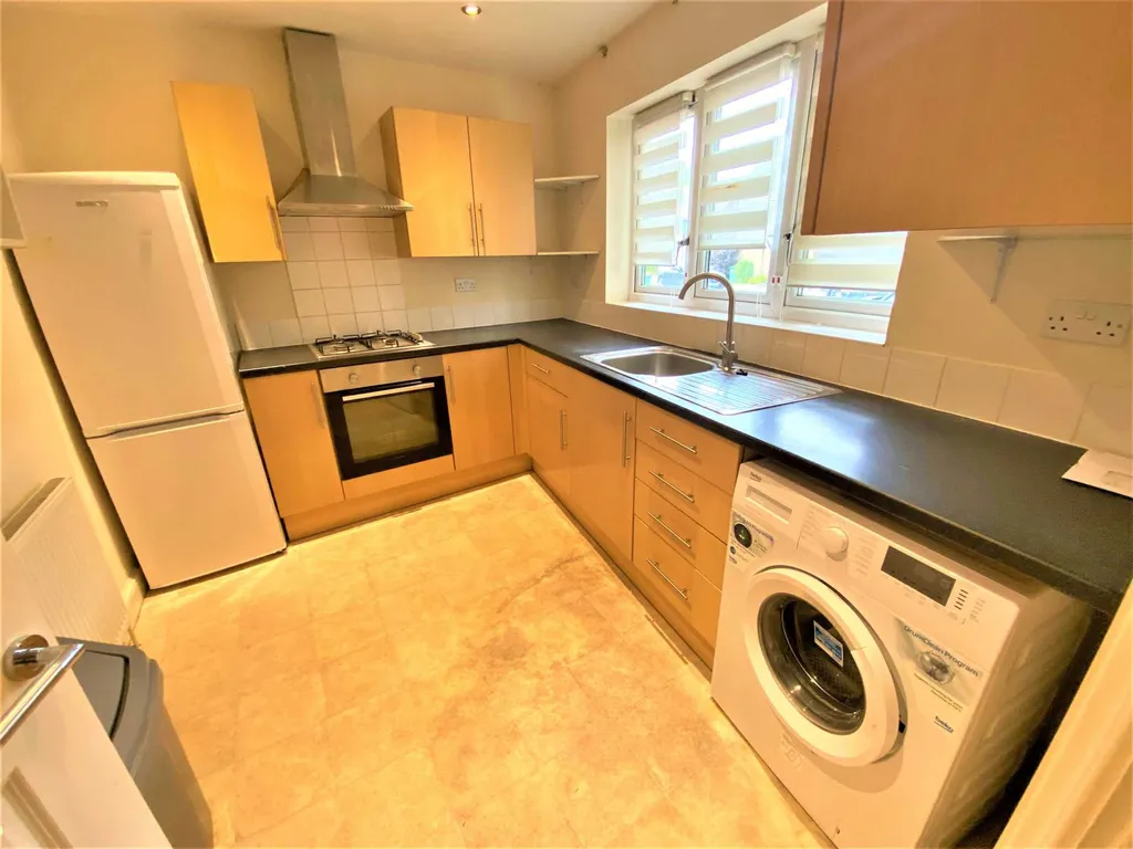 House in London, London Borough of Newham - View 6