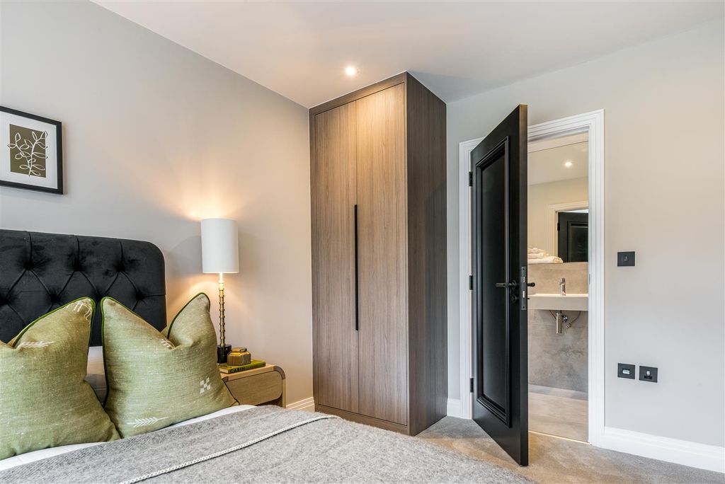 Additional image 37 of 5 bed property for salePlot 4, Chase View, Spring Court Road, Enfield EN2