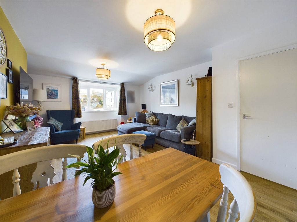 Property photo 3 of 12 Picture No. 11