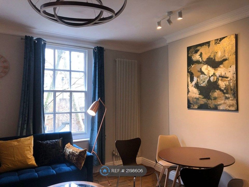 Property photo 3 of 9 Living Room