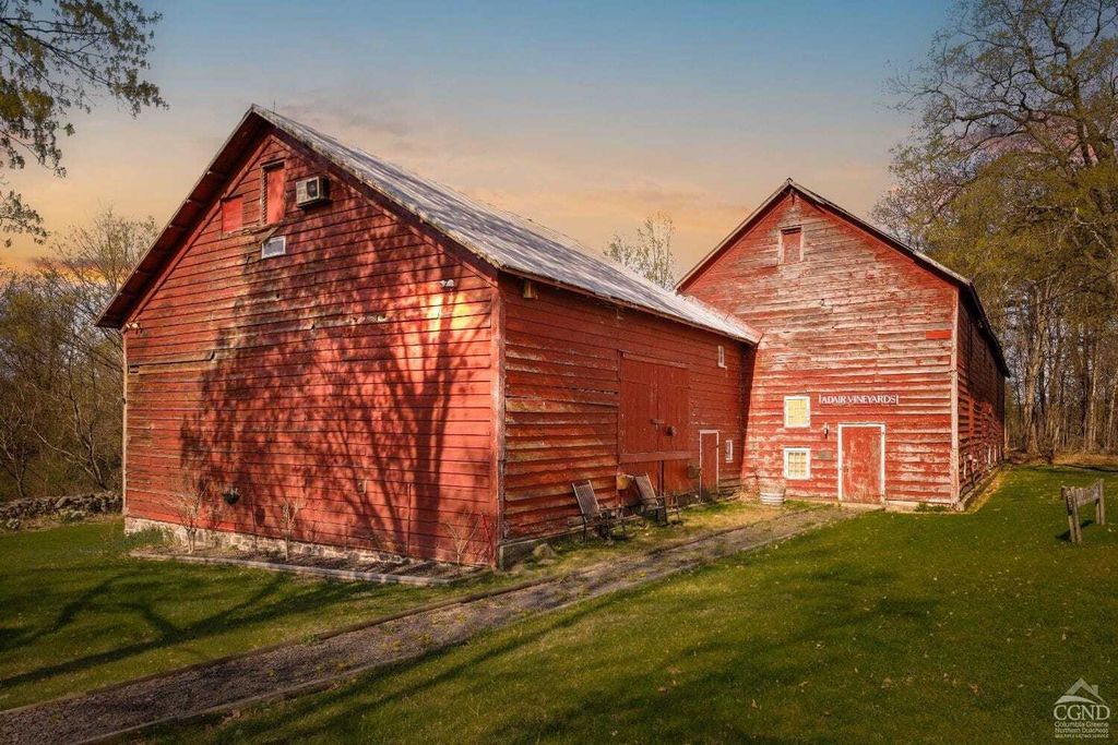 Property photo 1 of 31